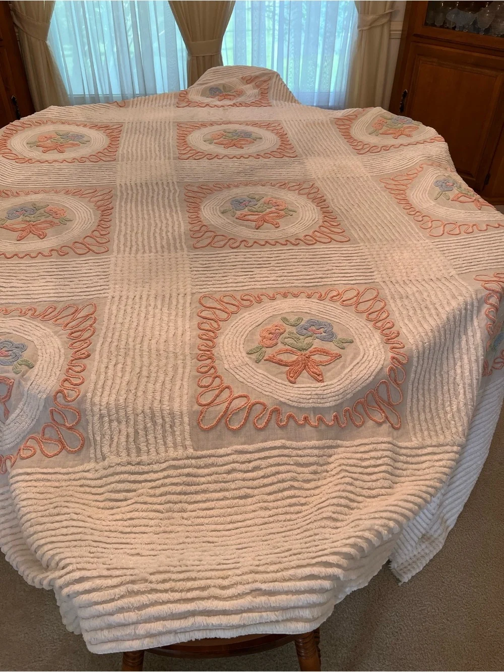 Vintage Chenille Bedspread Floral Cottage Pink Scroll Full/Queen 101x91